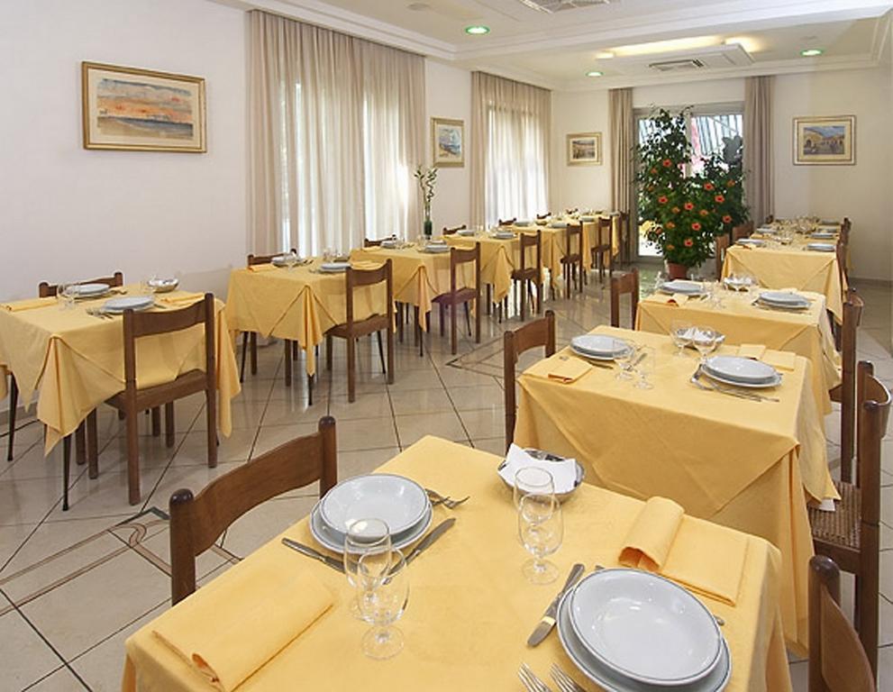 Hotel Vienna Senigallia Eksteriør billede